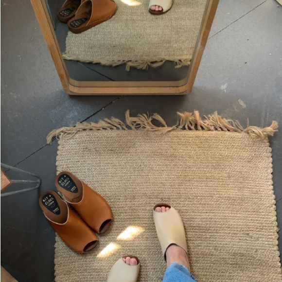 KIT + CLOGS STUDIO
Stone Flex Base Sol Clog - Picture 4 of 5